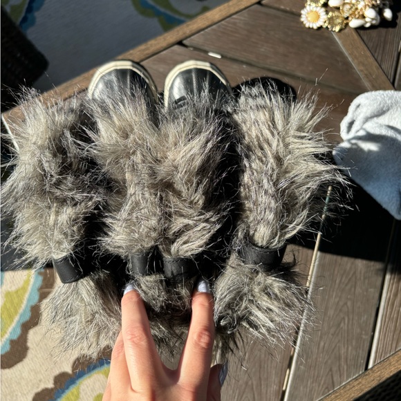 Limited Edition Sorel Winter Boot - Picture 5 of 9